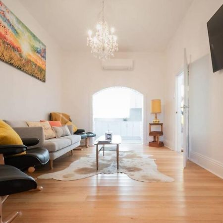 Historic Beauty In The Cbd! Parking And Wifi Apartment ลอนเชสตัน ภายนอก รูปภาพ