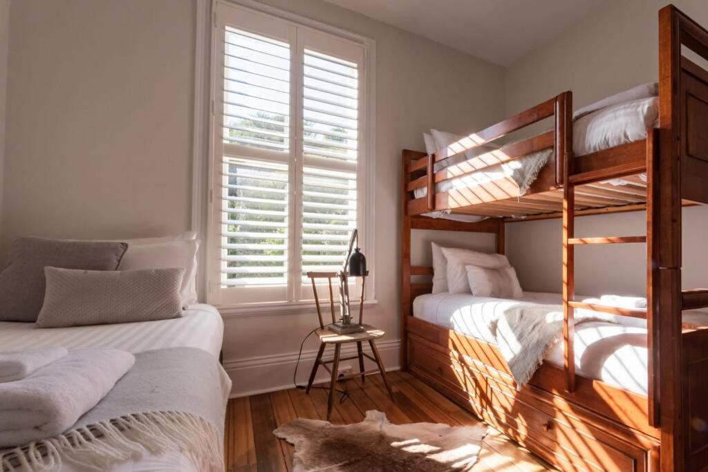 Historic Beauty In The Cbd! Parking And Wifi Apartment ลอนเชสตัน ภายนอก รูปภาพ