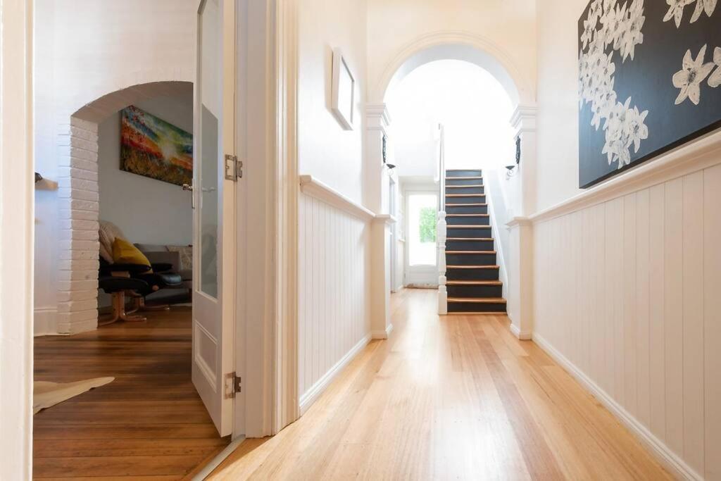 Historic Beauty In The Cbd! Parking And Wifi Apartment ลอนเชสตัน ภายนอก รูปภาพ
